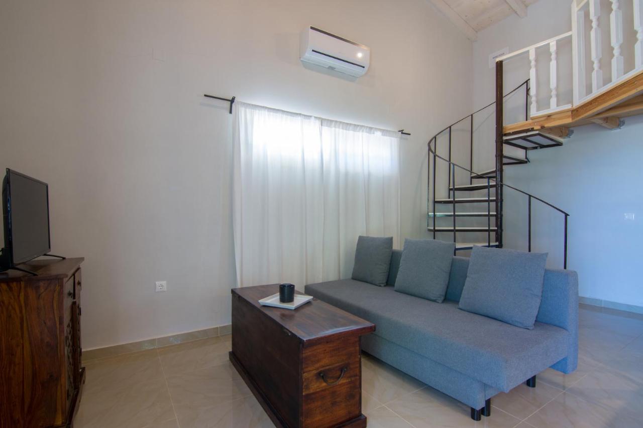 Villa Elaia Suites & Apartments No.7 Gaios Bagian luar foto